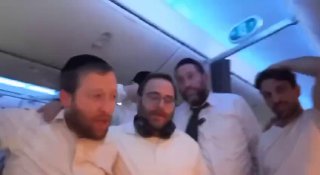 עין לא נותרה יבשה: אחינו כל בית ישראל. כעת בטיסה לישראל מניו...