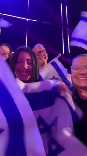 צפו: כך המשלחת הישראלית הגיבה על העפלה לגמר🇮🇱
...