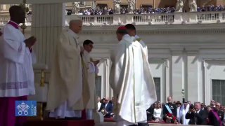 האפיפיור ליאו ה-14 נכנס רשמית לתפקיד האפיפיור....