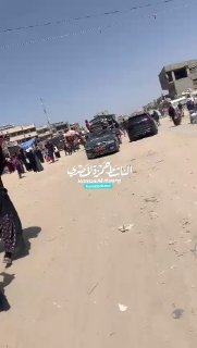 עזתים מתפנים ממחוז ח'אן יונס בשעות האחרונות לאחר הנחיית דובר...