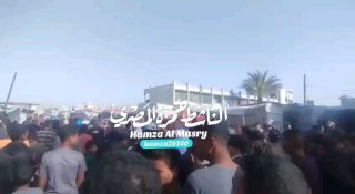 בעזה מדווחים על תהלוכות הפגנה של סיום המלחמה בחאן יונס...