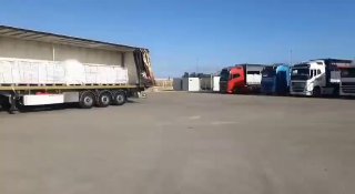 משאיות סיוע הומניטרי, הבוקר בכרם שלום...