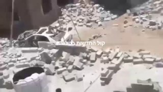 🎥 החות'ים שיגרו על עצמם טיל בליסטי וגרמו להרס נרחב בסנאא.
...