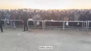 תיעוד מיוחד מהצד האמריקאי של מרכז הסיוע: מאבטחים אמריקנים...