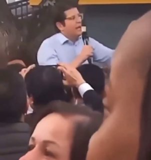 המועמד לנשיאות קולומביה, מיגל אוריבה טורבאי, נפצע קשה לאחר...