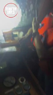 חיל הים הישראלי עצר את הפעילים וצוות הספינה 