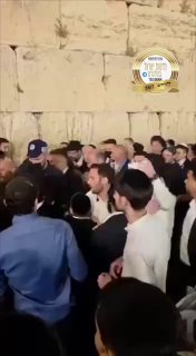 התרגשות בירושלים: נשיא ארגנטינה חאבייר מיילי הגיע כעת לכותל...