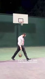 נשיא סוריה החדש, אל-ג'ולאני הציג את היכולות שלו בכדורסל ...