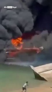 יותר מ-15 ספינות מסחריות בנמל באיראן עלו באש הסיבה עדיין אינה...