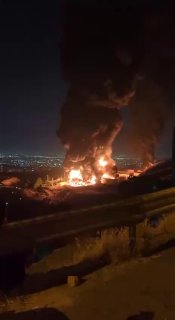 מכלי הדלק...