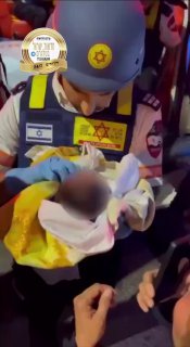 תינוק בן 6 ימים מחולץ בסמוך לבניין שספג פגיעה בת״א...