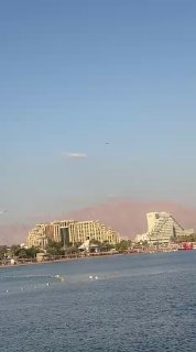 פגיעה ישירה במרכז תיירות אילת.
...