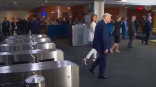 עצירת המדרגות הנעות בידי עובדי האו