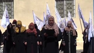 בשעה שהנוכלים הערמומיים ארדואן והרוצח ג'ולאני (