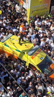 מעל 55 אלף איש משתתפים כעת במעמד 'תיקון הכללי העולמי' בציון רבי...