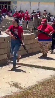 האזרחים בוונצואלה מתאמנים למלחמה עם ארה