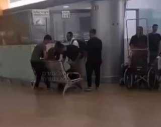 לעיני בני המשפחה שבוכים המשטרה הצבאית עצרה עריק חרדי בנתב