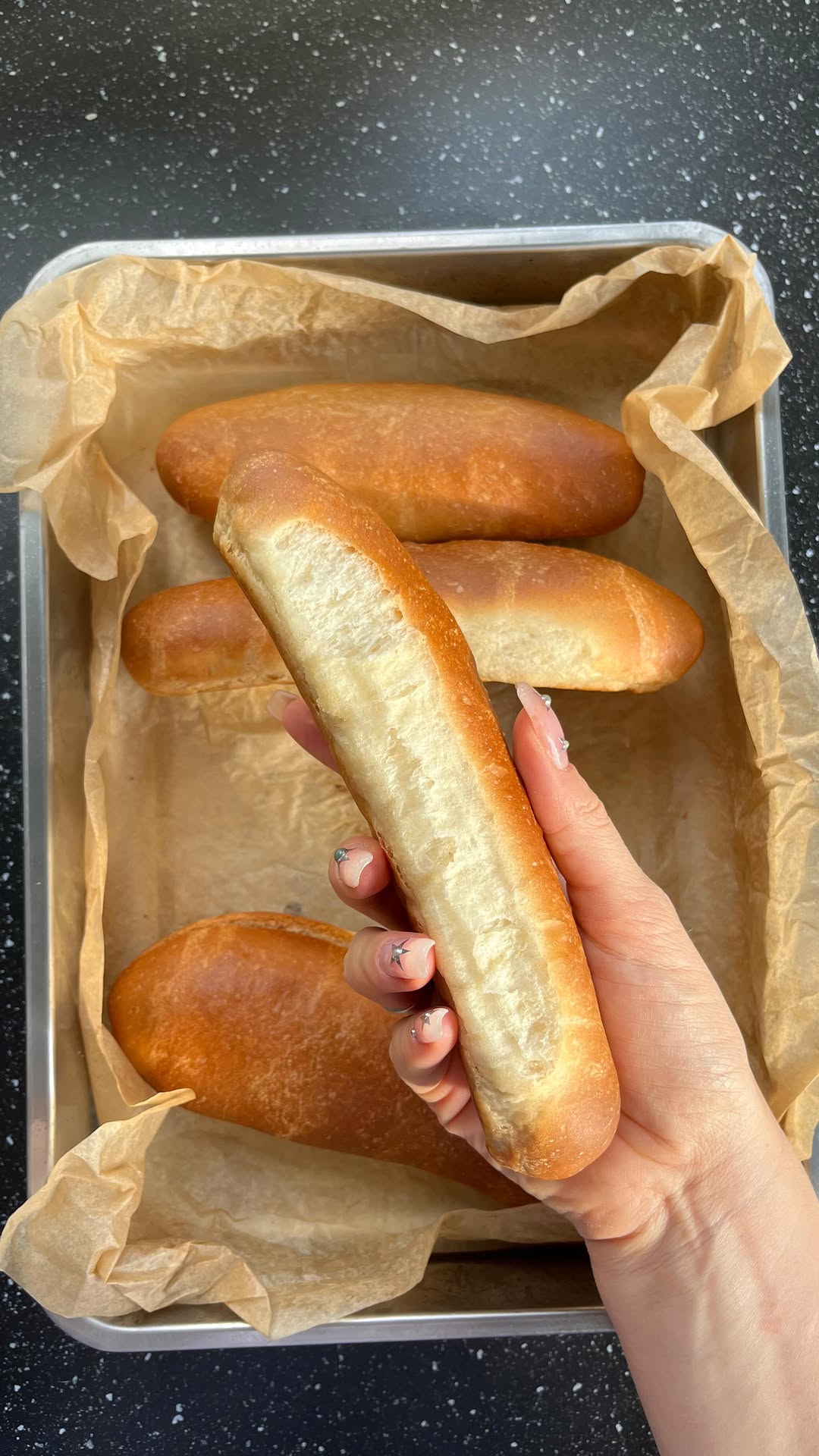 לחמים בסיסיים פרק 2 🥖 | לחמניות אצבע | מתכון (8 יחידות) 👇🏼...