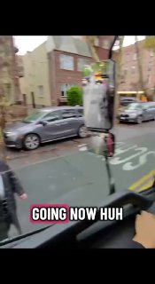 נהג גרר בארה״ב תיעד יהודי חסידי מעניק לו טיפ מכובד על גרירת...