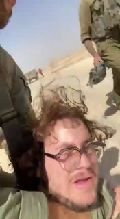 החלו לפנות את מפגיני השמאל מגבול עזה.
...