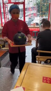 הגשת אוכל מעניית! 😅😅😅...