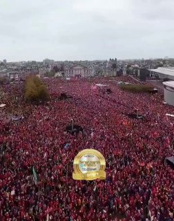 מאות אלפי בני אדם השתתפו היום בהפגנה פרו-פלסטינית באמסטרדם...