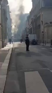 פריז: פיצוץ בסמוך למשרד ראש ממשלת צרפת....