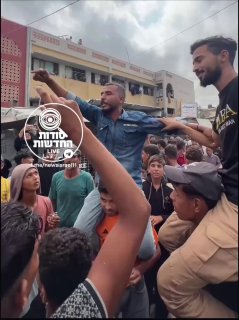 עזה / קריאות שבח לעז א-דין אל קסאם, הזרוע הצבאית של חמאס 
...