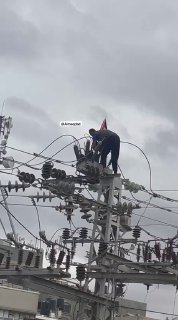 הנפת דגלי אויב ברצועה מהרגעים שקצת חבל שאין מתח ברשת...