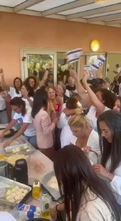 חגיגות שמחה בביתו של אלון אהל בלבון...