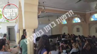 הישראלים בפושקר הודו צופים ברגעי השחרור...