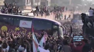 עם ירי באוויר: קבלת הפנים לאסירים ששוחררו לרצועת עזה
...