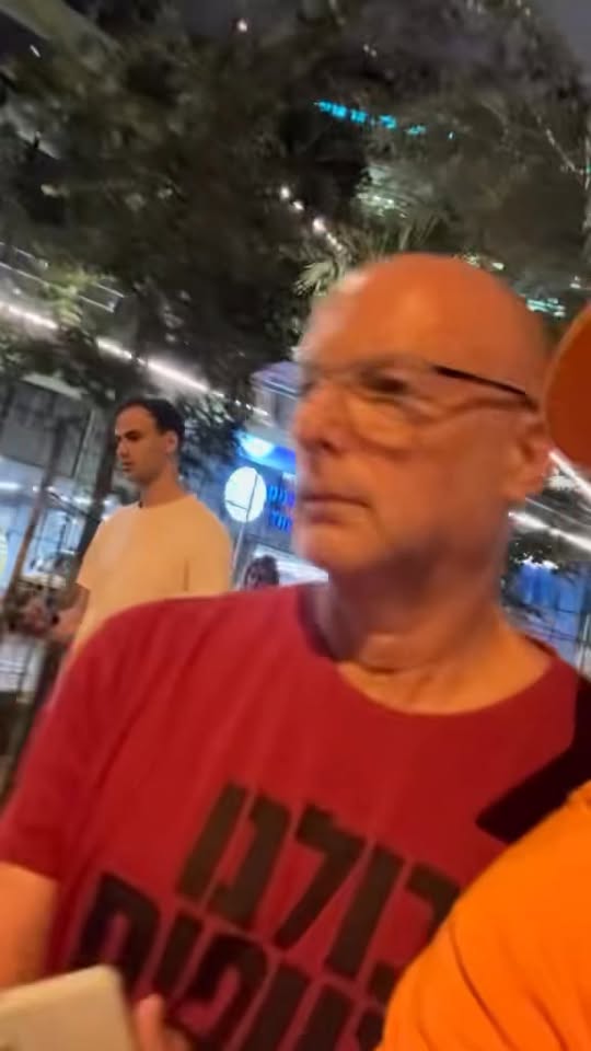 מרדכי דוד האלוף ממשיך לשגע את הקפלניסטים...