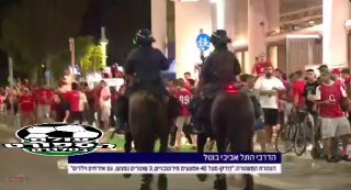 תיעוד מטורף של זריקת חפצים על סוסים מחוץ לאצטדיון
...