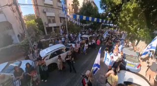 כפר סבא מתרגשת לכבודו של שורד השבי אביתר דוד שמשתחרר היום...