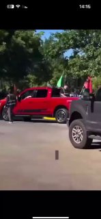 תהלוכה איסלמיסטית באיידהו שבארה״ב קוראת
...