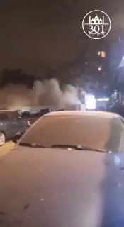 קריסת מבנה שהופצץ במלחמה בדאחיה שבביירות.
...