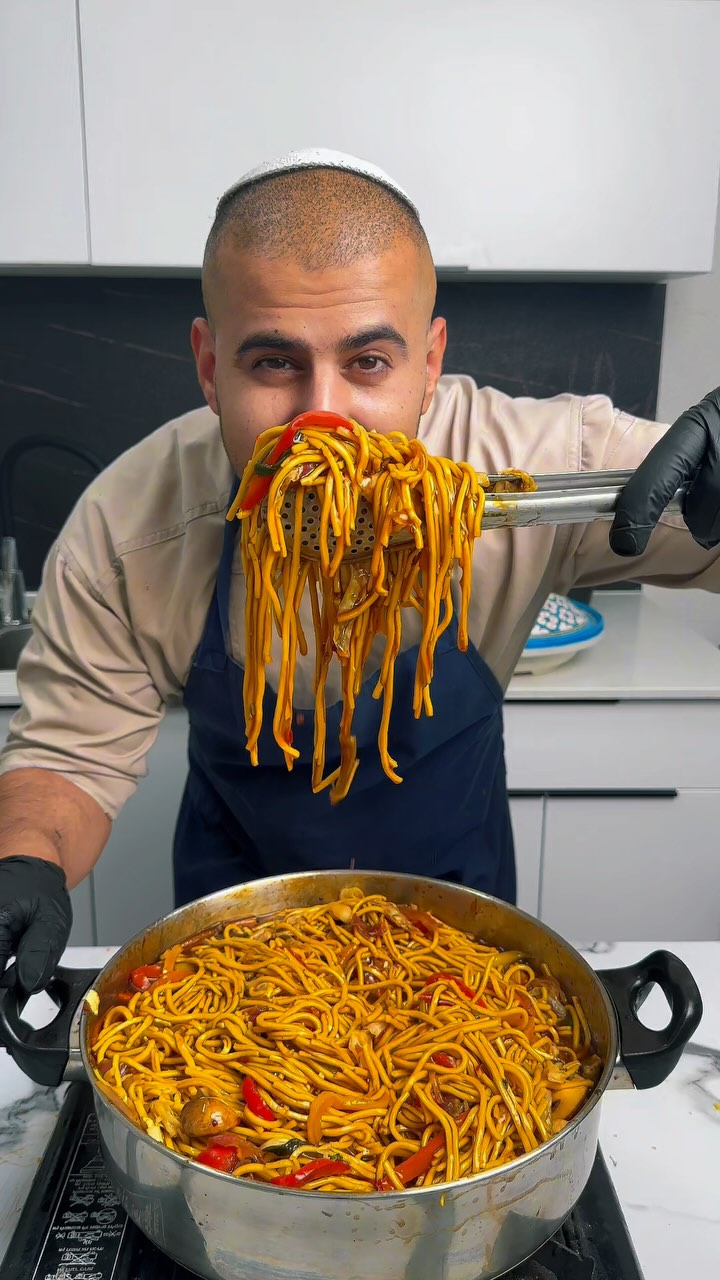 נודלס של השמחות תנו בראש😉😉🧄🥙למתכון המלא ⬇️...