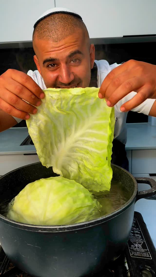 כרוב ממולא בשר ואורז מבטיח לכם שזה המתכון הכי טעים שיש בכל...