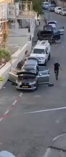 דיווח ראשוני-חפץ חשוד כמטען חבלה הוצמד לרכבו של איש עסקים...