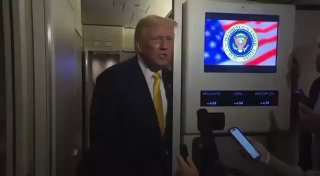 טראמפ לכתבת: שקט, שקט, חזרזירה....