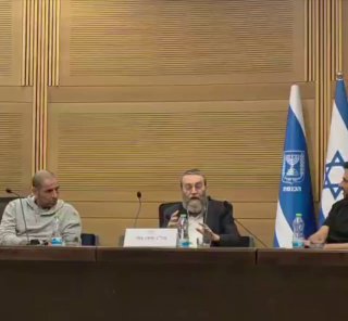 בינתיים בכנסת - גפני מעיד על עצמו: ״אני לא איש ימין״ (שלום...