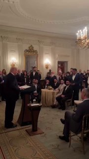 טראמפ נפגש עם החטופים שסייע להשיב נגד כל התחזיות והסיכויים...