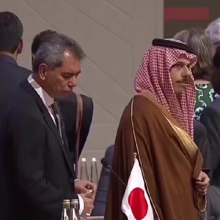 עוד ממעלליו של ארדואן בפסגת ה G-20 : שלשום הוא כמעט פירק לשר...