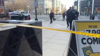 פיגוע ירי סמוך לבית הלבן: שני אנשי המשמר הלאומי נורו...