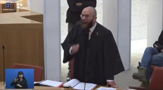 ״אנחנו לא בתיאטרון״ ...