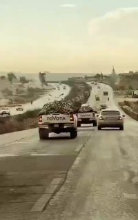 דיר א-זור צפון מזרח סוריה: שיירות של גדודי 