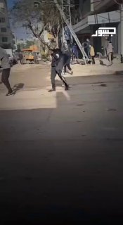 תיעוד מהעיר עזה: מחבלי חמאס מתהלכים חמושים בשווקים - במסגרת...