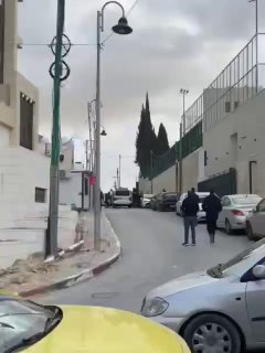 תיעוד ערבי: כוחות מיוחדים של הרשות הפלסטינית עצרו מחבל חמאס,...