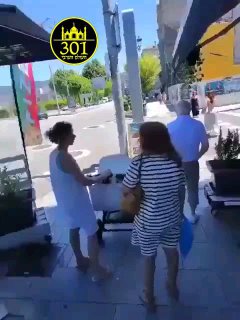 בעל מסעדה בעיר ויגו בצפון מערב ספרד מפנה תיירים 